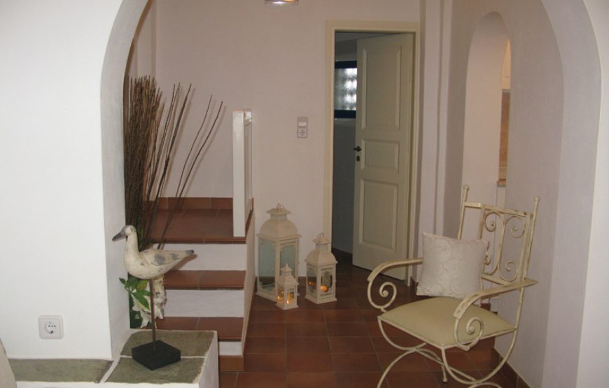 Folegandros Apartments