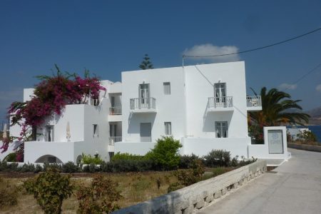 Kapetan Tasos Suites