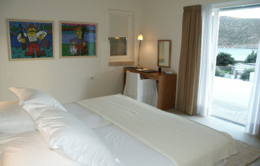 Executive Suite 2-5 people, private pool, with breakfast